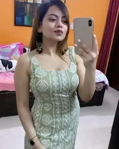 Call Girl in Garhshankar